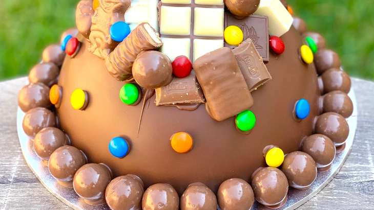Vanilla and Chocolate Party Cakes for Kids - Simply So Good