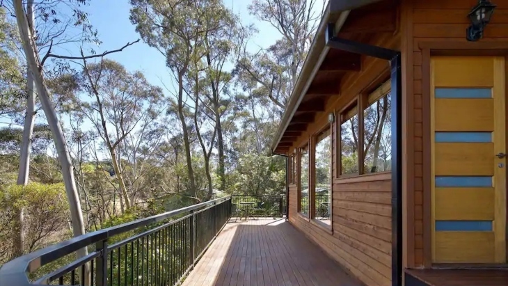 Treehouse accommodation in NSW
