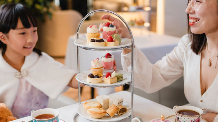 High Tea at Radisson Blu Plaza Hotel