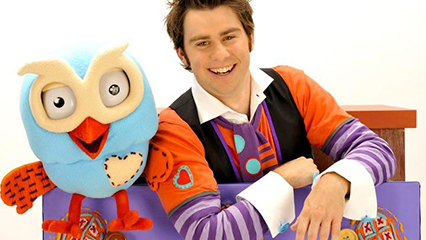 giggle and hoot